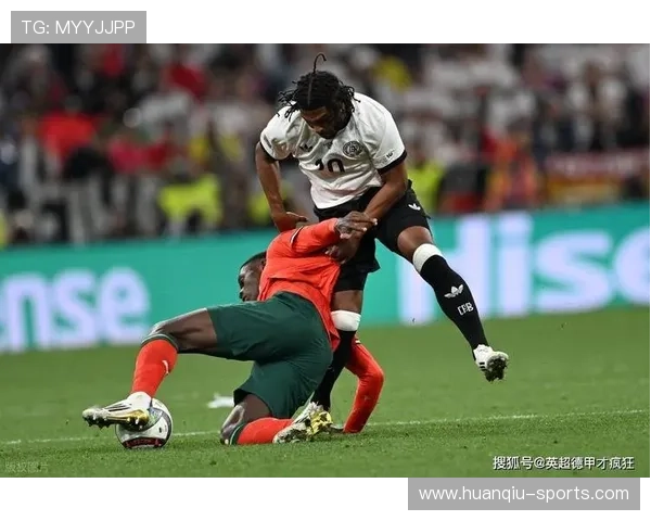 西班牙全员为葡萄牙鼓掌 亚马尔摘银牌独自离场回更衣室 西班牙全员为葡萄牙鼓掌 亚马尔摘银牌独自离场回更衣室