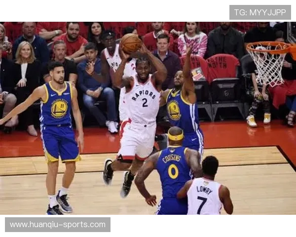 雷霆战成一比一展露赢球秘诀球队状态全面回暖势头强劲冲击高排名